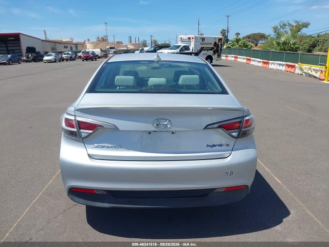 Продажа на аукционе авто 2017 Hyundai Sonata Hybrid Se, vin: KMHE24L38HA066746, номер лота: 46241516
