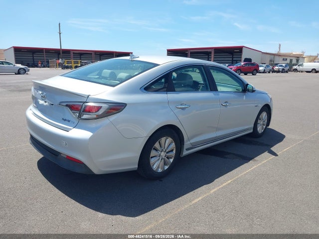 Продажа на аукционе авто 2017 Hyundai Sonata Hybrid Se, vin: KMHE24L38HA066746, номер лота: 46241516