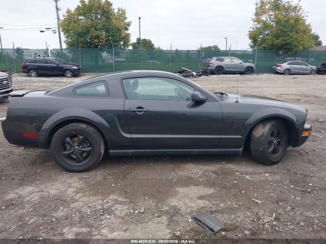 2007 Ford Mustang V6 Deluxe/v6 Premium მანქანა იყიდება აუქციონზე, vin: 1ZVFT80NX75359460, აუქციონის ნომერი: 46241538