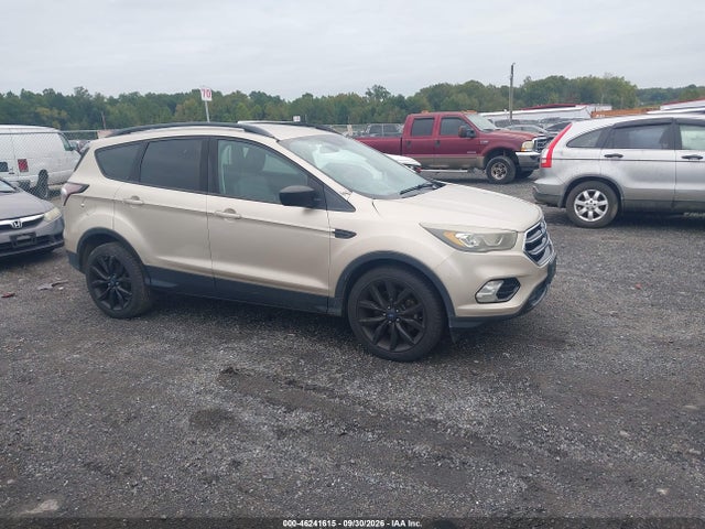 46241615 :رقم المزاد ، 1FMCU9GD1JUA07494 vin ، 2018 Ford Escape Se مزاد بيع