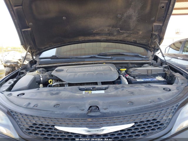 Chrysler 200 S 2015 1C3CCCBB2FN596944 Image 10