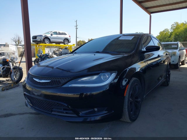 Chrysler 200 S 2015 1C3CCCBB2FN596944 Image 2