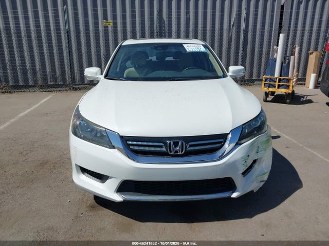2015 Honda Accord Hybrid Ex-l მანქანა იყიდება აუქციონზე, vin: 1HGCR6F57FA001384, აუქციონის ნომერი: 46241632