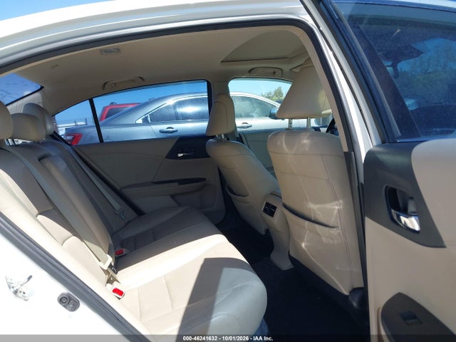 2015 Honda Accord Hybrid Ex-l მანქანა იყიდება აუქციონზე, vin: 1HGCR6F57FA001384, აუქციონის ნომერი: 46241632