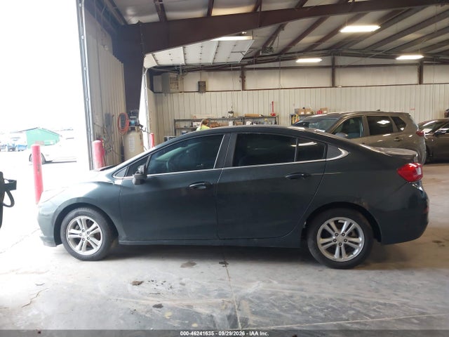 46241635 :رقم المزاد ، 3G1BE5SMXHS556210 vin ، 2017 Chevrolet Cruze Lt Auto مزاد بيع