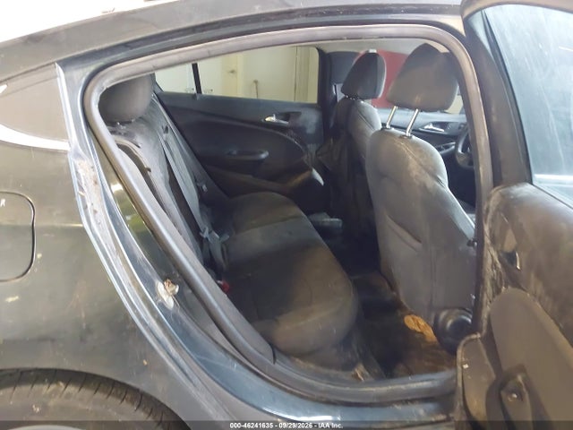 46241635 :رقم المزاد ، 3G1BE5SMXHS556210 vin ، 2017 Chevrolet Cruze Lt Auto مزاد بيع