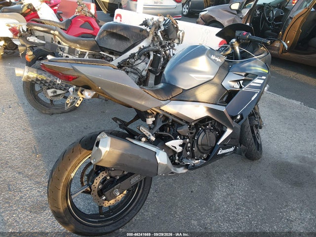 Продажа на аукционе авто 2022 Kawasaki Ex400, vin: JKAEXKG19NDAH6157, номер лота: 46241669