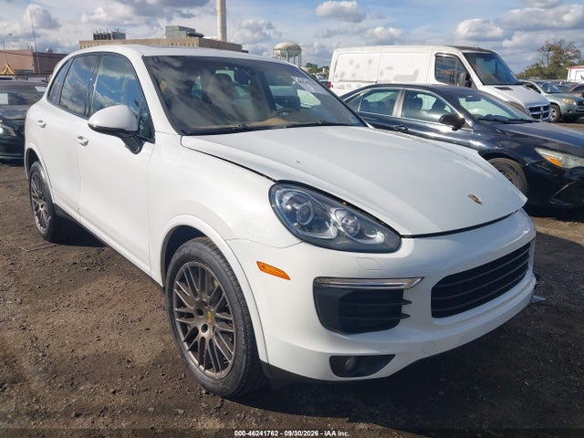 2017 Porsche Cayenne Platinum Edition მანქანა იყიდება აუქციონზე, vin: WP1AA2A28HKA83561, აუქციონის ნომერი: 46241762
