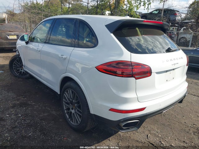 2017 Porsche Cayenne Platinum Edition მანქანა იყიდება აუქციონზე, vin: WP1AA2A28HKA83561, აუქციონის ნომერი: 46241762