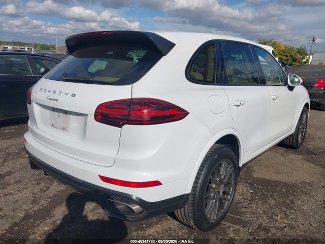 2017 Porsche Cayenne Platinum Edition მანქანა იყიდება აუქციონზე, vin: WP1AA2A28HKA83561, აუქციონის ნომერი: 46241762
