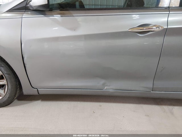 Продажа на аукционе авто 2015 Hyundai Elantra Se, vin: 5NPDH4AE9FH585152, номер лота: 46241804