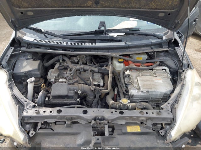 46241829 :رقم المزاد ، JTDKDTB35D1545598 vin ، 2013 Toyota Prius C Two مزاد بيع