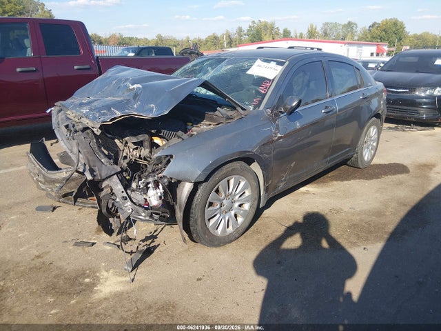 46241936 :رقم المزاد ، 1C3CCBAB9CN282439 vin ، 2012 Chrysler 200 Lx مزاد بيع