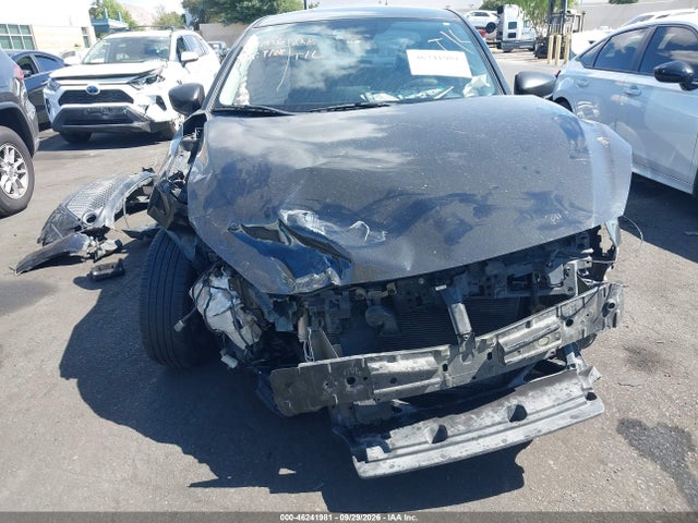 Toyota YARIS LE 2019 3MYDLBYV4KY504727 Image 13