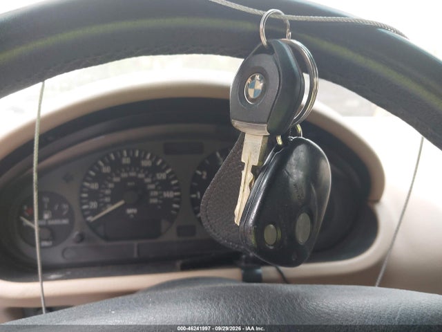 46241997 :رقم المزاد ، 4USCH7333WLD16520 vin ، 1998 Bmw Z3 1.9 مزاد بيع