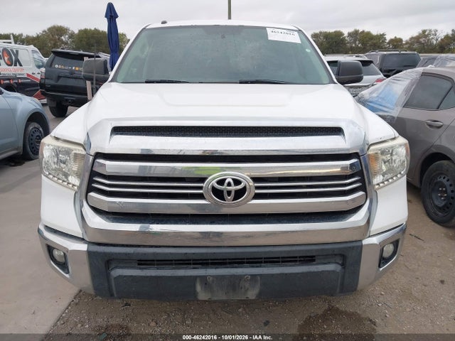 Продаж на аукціоні авто 2017 Toyota Tundra Sr5 4.6l V8, vin: 5TFEM5F14HX118546, номер лоту: 46242016