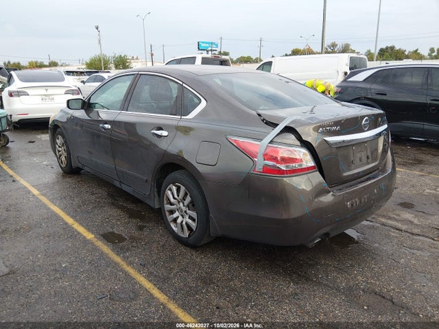 Продаж на аукціоні авто 2015 Nissan Altima 2.5 S, vin: 1N4AL3AP1FC267556, номер лоту: 46242027