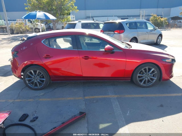 46242111 :رقم المزاد ، JM1BPBMM2K1124622 vin ، 2019 Mazda Mazda3 Preferred Package مزاد بيع