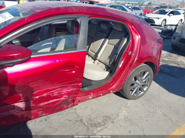 46242111 :رقم المزاد ، JM1BPBMM2K1124622 vin ، 2019 Mazda Mazda3 Preferred Package مزاد بيع