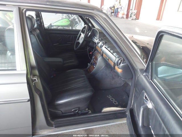 Aukcja sprzedaży 1984 Mercedes-benz 300 Dt, vin: WDBAB33A1EA092370, numer aukcji: 46242128