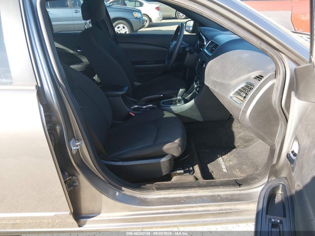 46242139 :رقم المزاد ، 1C3CDZAG5CN276168 vin ، 2012 Dodge Avenger Se مزاد بيع