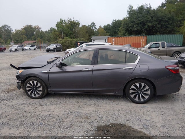 Auction sale of the 2017 Honda Accord Hybrid, vin: JHMCR6F37HC003848, lot number: 46242169