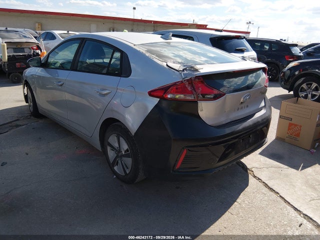 KMHC65LC7HU040638 Hyundai Ioniq Hybrid Blue