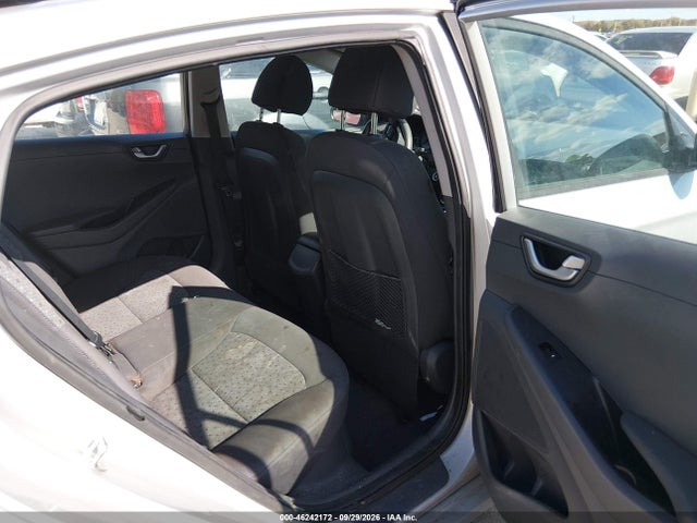 KMHC65LC7HU040638 Hyundai Ioniq Hybrid Blue