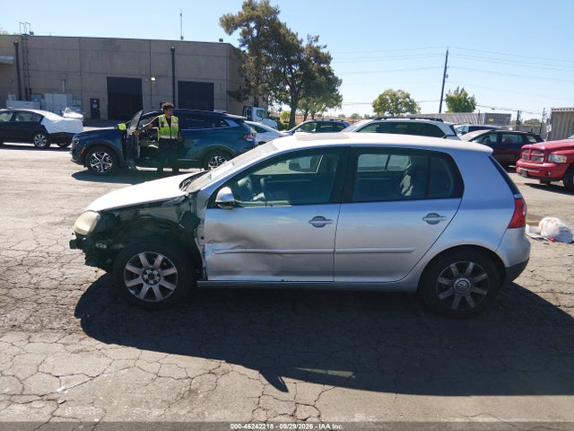 46242218 :رقم المزاد ، WVWDS71KX7W277220 vin ، 2007 Volkswagen Rabbit 4-door مزاد بيع