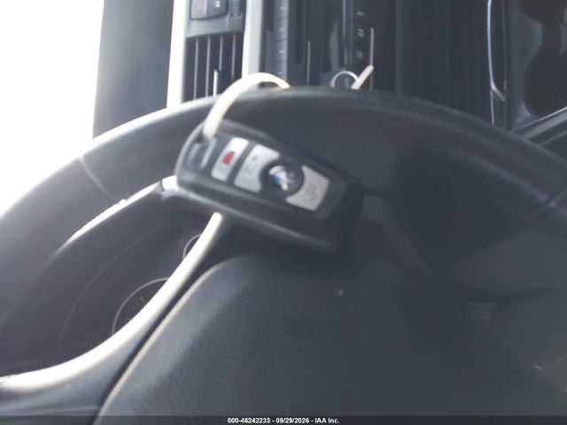 46242233 :رقم المزاد ، WBA8E5G33HNU42736 vin ، 2017 Bmw 320i Xdrive مزاد بيع