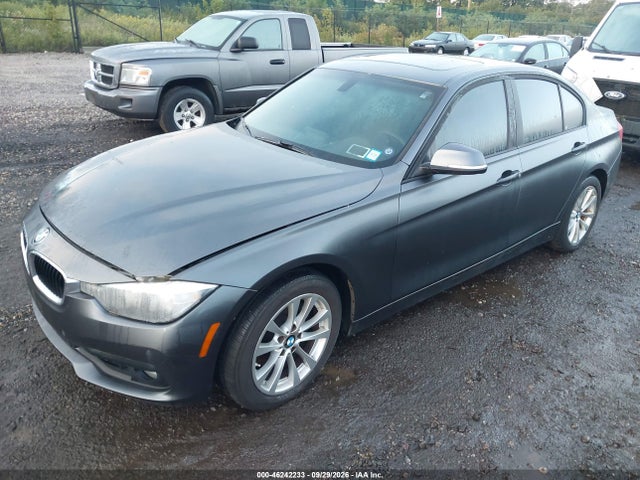 46242233 :رقم المزاد ، WBA8E5G33HNU42736 vin ، 2017 Bmw 320i Xdrive مزاد بيع