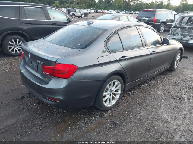 46242233 :رقم المزاد ، WBA8E5G33HNU42736 vin ، 2017 Bmw 320i Xdrive مزاد بيع