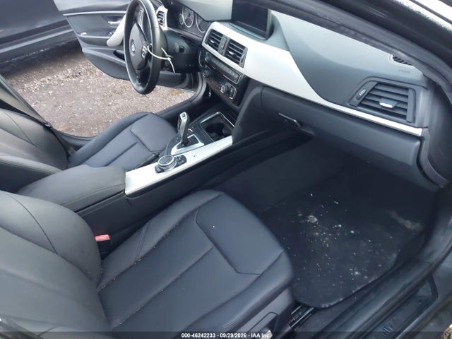 46242233 :رقم المزاد ، WBA8E5G33HNU42736 vin ، 2017 Bmw 320i Xdrive مزاد بيع