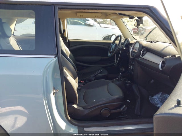 46242256 :رقم المزاد ، WMWSU3C52DT687795 vin ، 2013 Mini Hardtop Cooper مزاد بيع