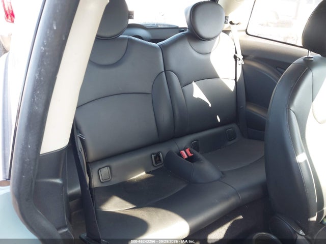 46242256 :رقم المزاد ، WMWSU3C52DT687795 vin ، 2013 Mini Hardtop Cooper مزاد بيع