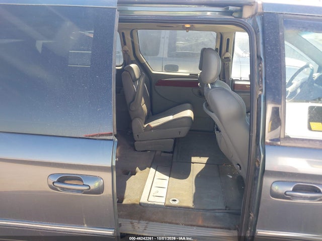 46242261 :رقم المزاد ، 2A4GP64L86R740048 vin ، 2006 Chrysler Town & Country Limited مزاد بيع