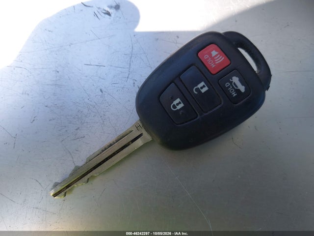 5YFBURHE8HP715417 Toyota COROLLA LE