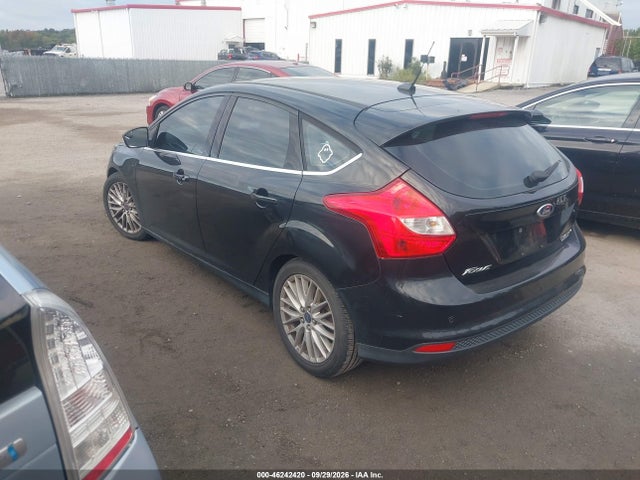 46242420 :رقم المزاد ، 1FADP3N22EL346118 vin ، 2014 Ford Focus Titanium مزاد بيع