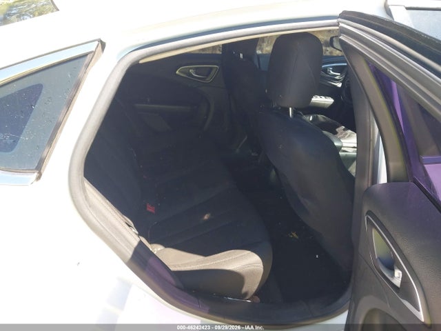 2015 Chrysler 200 Limited მანქანა იყიდება აუქციონზე, vin: 1C3CCCAB9FN616950, აუქციონის ნომერი: 46242423