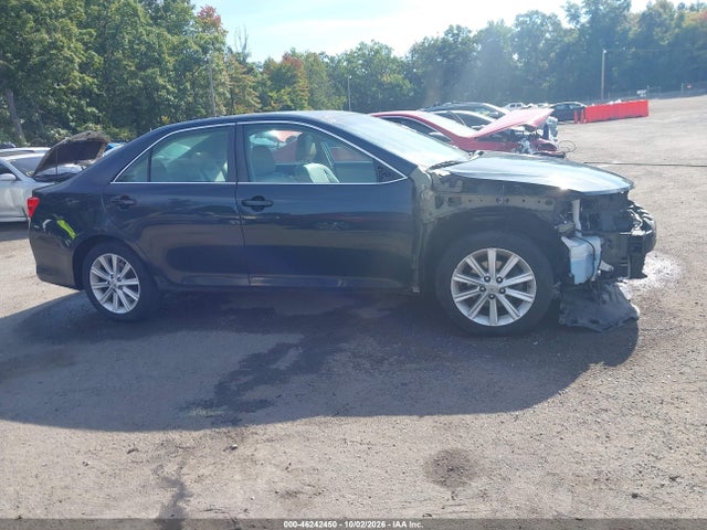 46242450 :رقم المزاد ، 4T1BD1FK6EU112714 vin ، 2014 Toyota Camry Hybrid Xle مزاد بيع