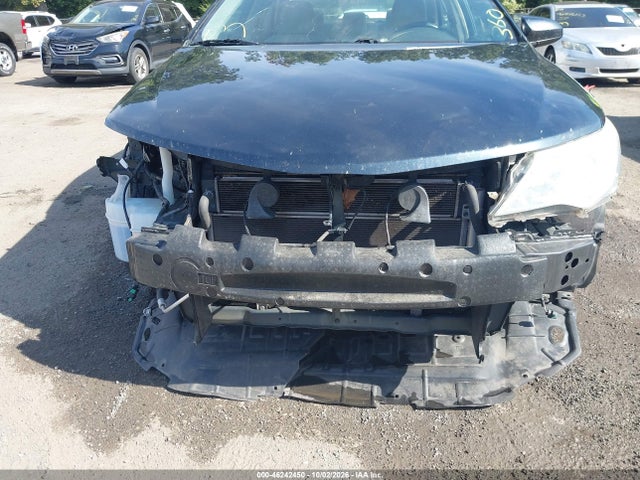 46242450 :رقم المزاد ، 4T1BD1FK6EU112714 vin ، 2014 Toyota Camry Hybrid Xle مزاد بيع