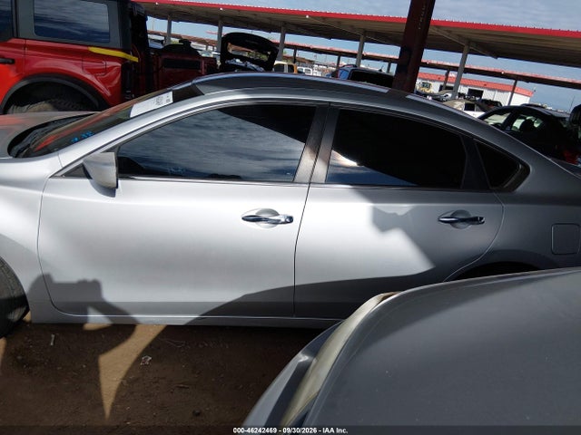 2015 Nissan Altima 2.5/2.5 S/2.5 Sl/2.5 Sv მანქანა იყიდება აუქციონზე, vin: 1N4AL3AP7FC200864, აუქციონის ნომერი: 46242469