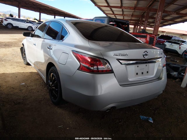 2015 Nissan Altima 2.5/2.5 S/2.5 Sl/2.5 Sv მანქანა იყიდება აუქციონზე, vin: 1N4AL3AP7FC200864, აუქციონის ნომერი: 46242469