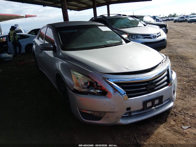 2015 Nissan Altima 2.5/2.5 S/2.5 Sl/2.5 Sv მანქანა იყიდება აუქციონზე, vin: 1N4AL3AP7FC200864, აუქციონის ნომერი: 46242469