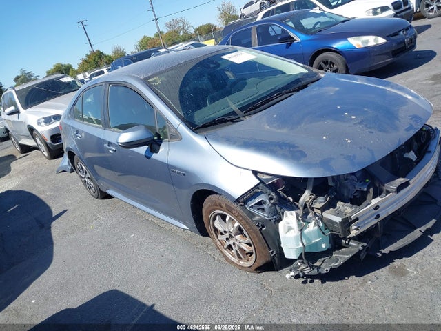 46242595 :رقم المزاد ، JTDEAMDE9MJ028122 vin ، 2021 Toyota Corolla Hybrid Le مزاد بيع