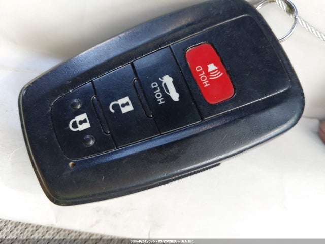 46242595 :رقم المزاد ، JTDEAMDE9MJ028122 vin ، 2021 Toyota Corolla Hybrid Le مزاد بيع
