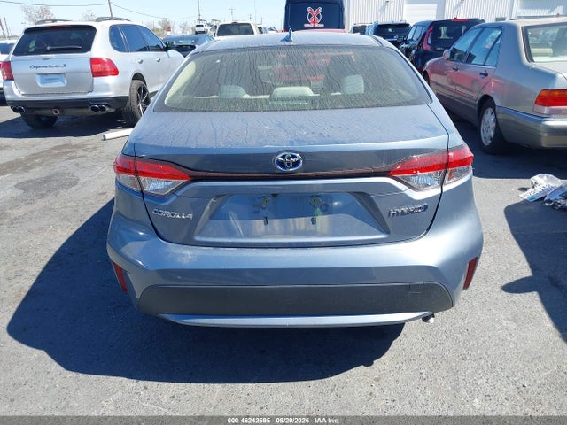 46242595 :رقم المزاد ، JTDEAMDE9MJ028122 vin ، 2021 Toyota Corolla Hybrid Le مزاد بيع