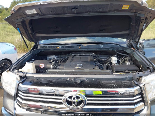 Продаж на аукціоні авто 2017 Toyota Tundra Sr5 5.7l V8, vin: 5TFEW5F19HX213050, номер лоту: 46242600