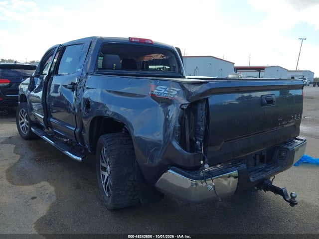 Продаж на аукціоні авто 2017 Toyota Tundra Sr5 5.7l V8, vin: 5TFEW5F19HX213050, номер лоту: 46242600