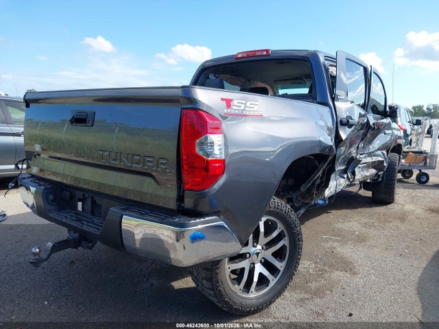 Продаж на аукціоні авто 2017 Toyota Tundra Sr5 5.7l V8, vin: 5TFEW5F19HX213050, номер лоту: 46242600